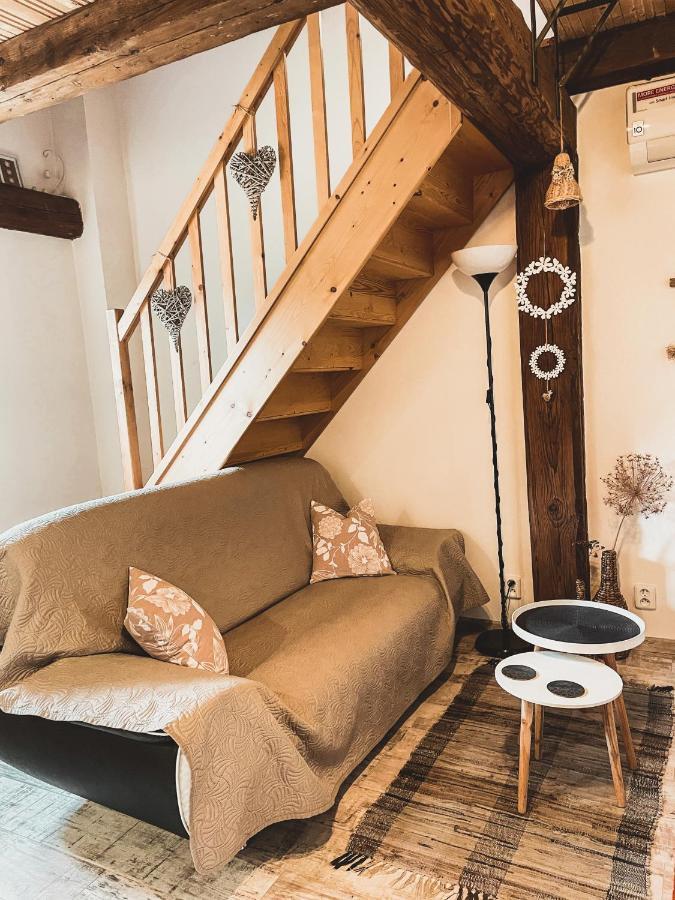 Rodinne Angelika Apartment